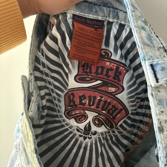 Men’s Rock Revival distressed denim shorts size 42 - Picture 9 of 11